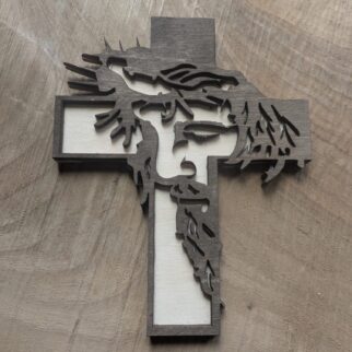 Drewniany krzyż z Jezusem - A